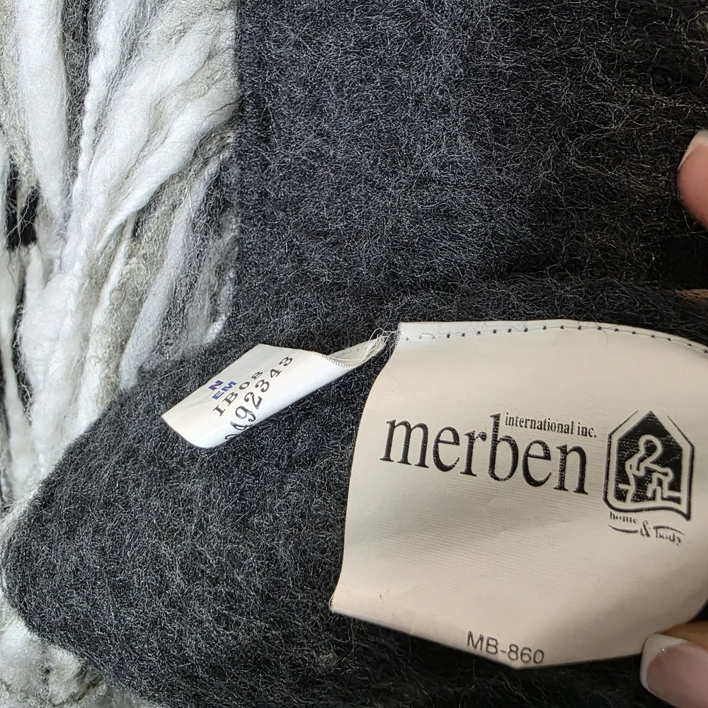 Merben Inc. handwoven Fringed hesther Black and White Throw Blanket - Picture 5 of 8